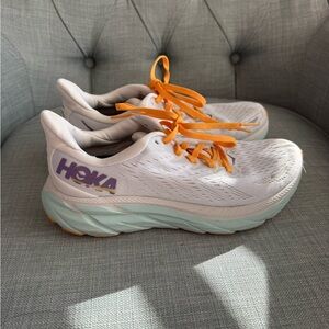 Hoka Clifton 8 Running Shoe - Wide